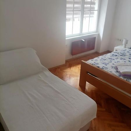 Apartman Semren Apartment Загреб Екстериор снимка