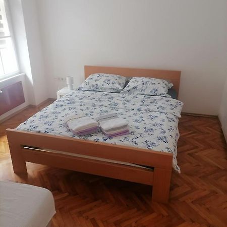 Apartman Semren Apartment Загреб Екстериор снимка