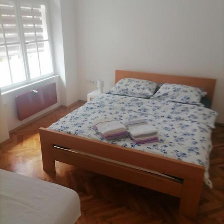 Apartman Semren Apartment Загреб Екстериор снимка