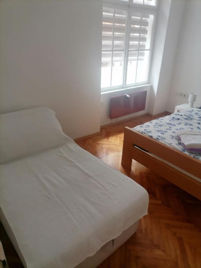 Apartman Semren Apartment Загреб Екстериор снимка