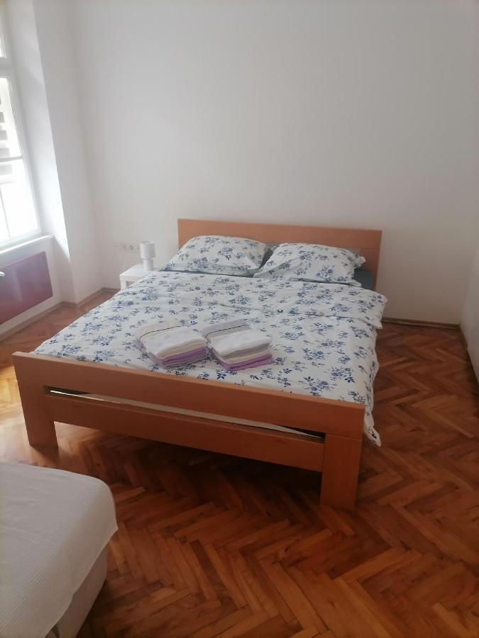 Apartman Semren Apartment Загреб Екстериор снимка